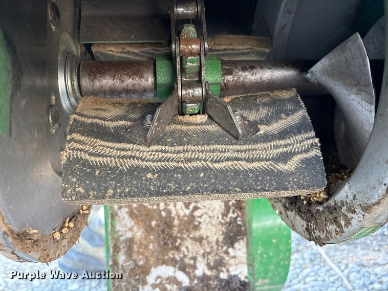 image for item YA1353 2007 John Deere 9660 STS combine