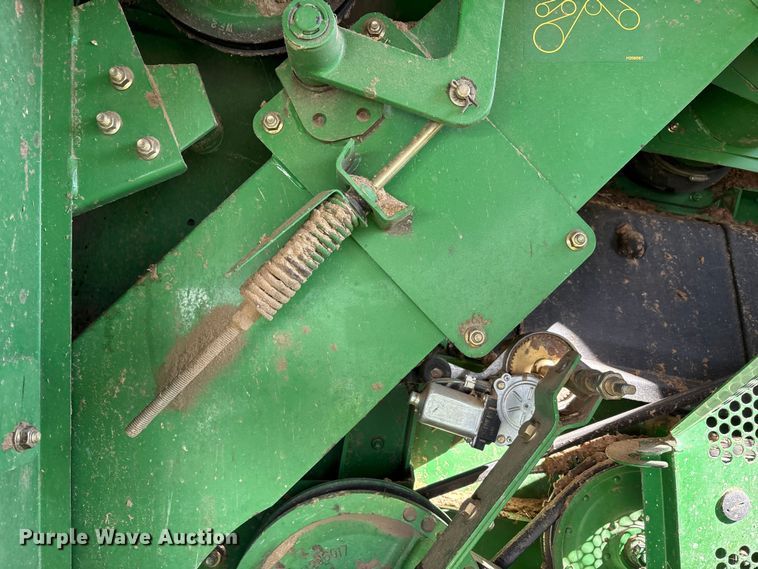 image for item YA1353 2007 John Deere 9660 STS combine