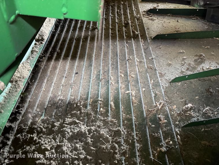 image for item YA1353 2007 John Deere 9660 STS combine