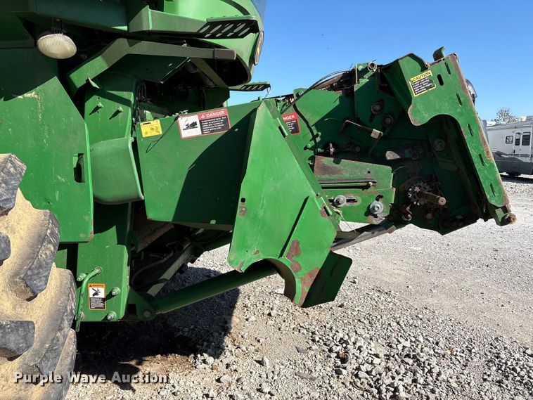 image for item YA1353 2007 John Deere 9660 STS combine