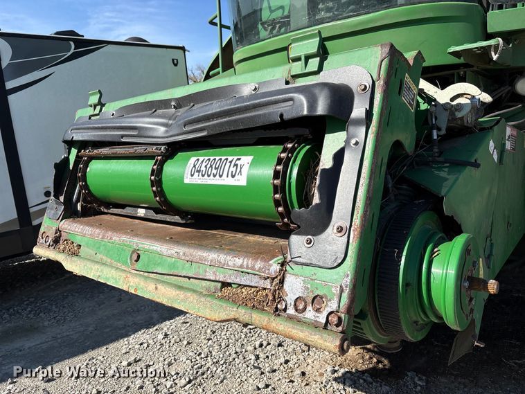 image for item YA1353 2007 John Deere 9660 STS combine