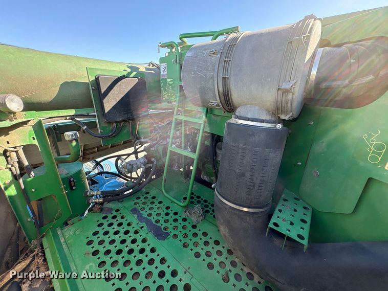 image for item YA1353 2007 John Deere 9660 STS combine