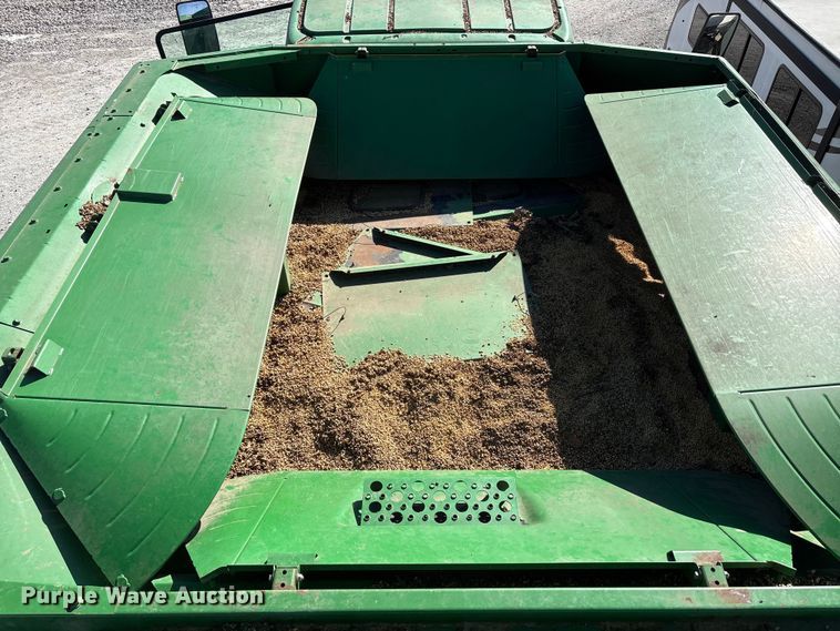 image for item YA1353 2007 John Deere 9660 STS combine