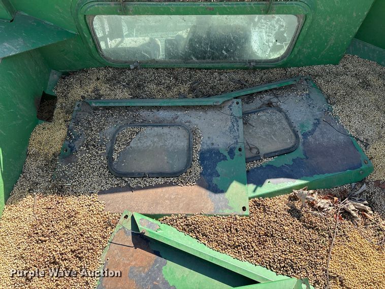 image for item YA1353 2007 John Deere 9660 STS combine