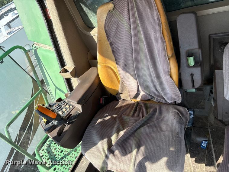 image for item YA1353 2007 John Deere 9660 STS combine