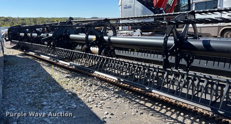 image for item YA1360 2019 MacDon FD140 flex draper head