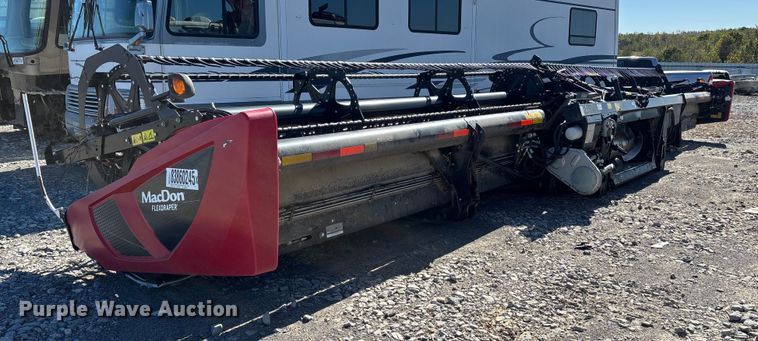 image for item YA1360 2019 MacDon FD140 flex draper head