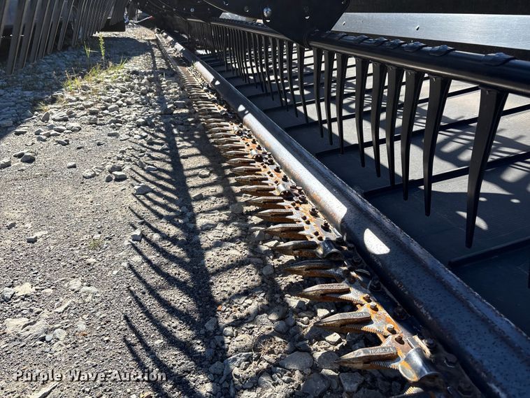 image for item YA1360 2019 MacDon FD140 flex draper head