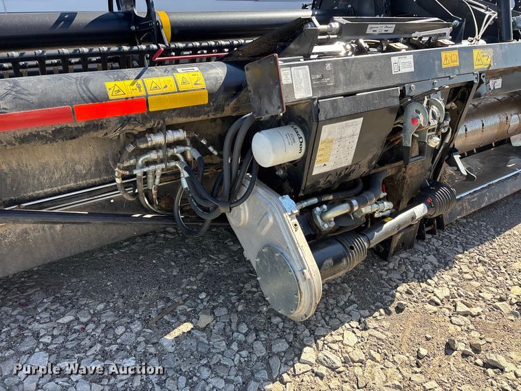 image for item YA1360 2019 MacDon FD140 flex draper head