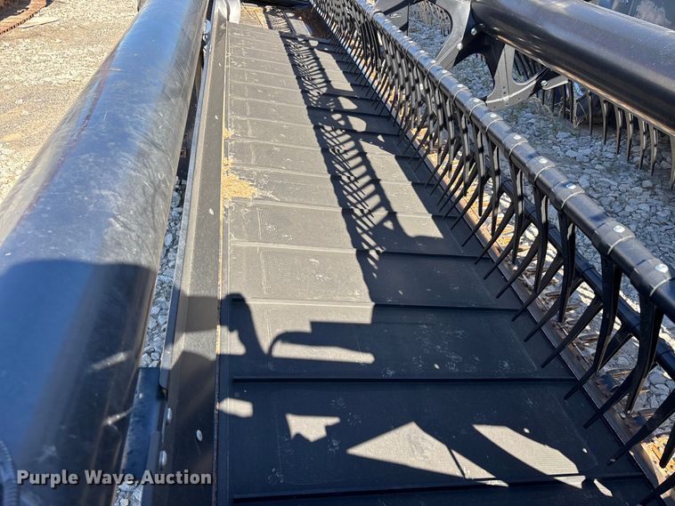 image for item YA1360 2019 MacDon FD140 flex draper head