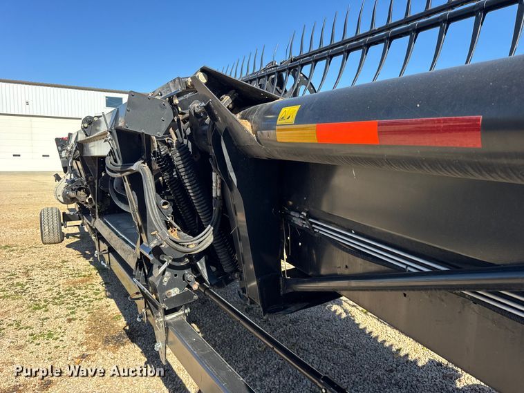 image for item YA1379 2015 MacDon FD75S flex draper head