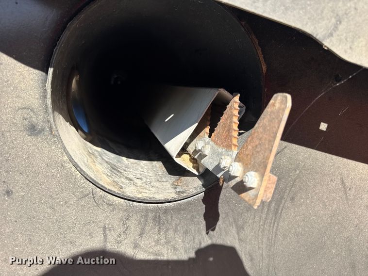 image for item YA1379 2015 MacDon FD75S flex draper head