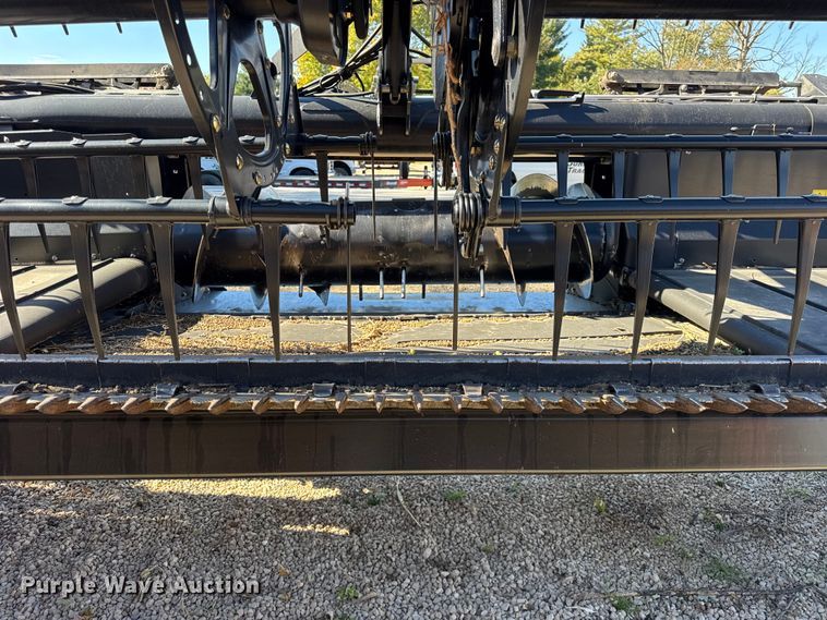 image for item YA1379 2015 MacDon FD75S flex draper head