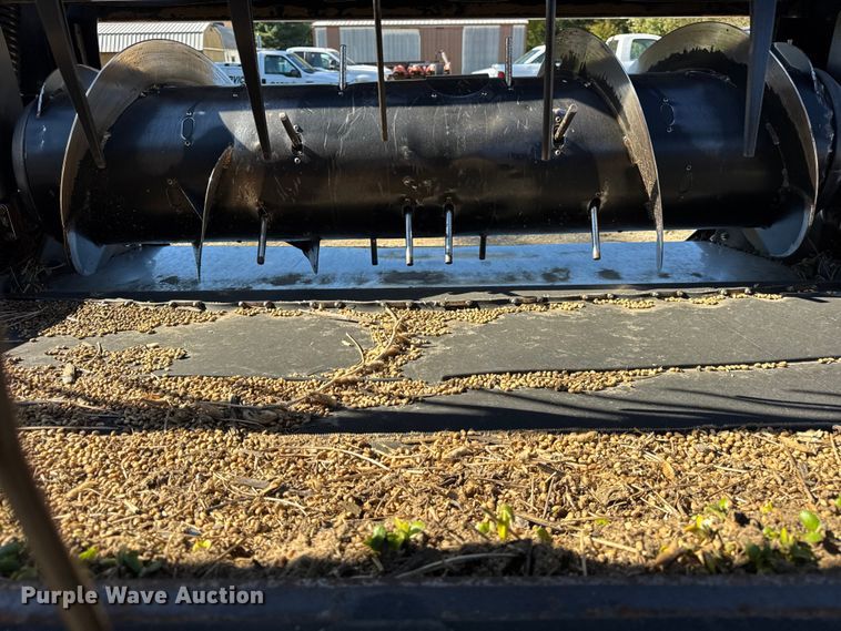 image for item YA1379 2015 MacDon FD75S flex draper head