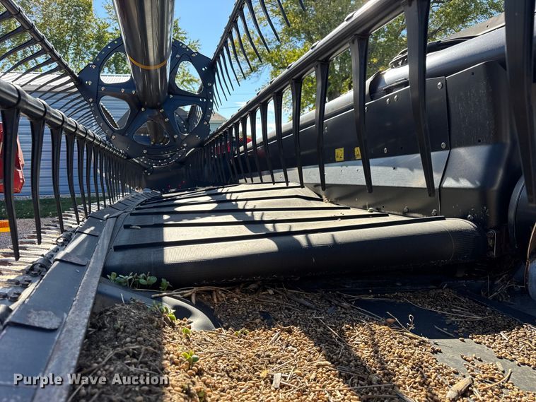 image for item YA1379 2015 MacDon FD75S flex draper head