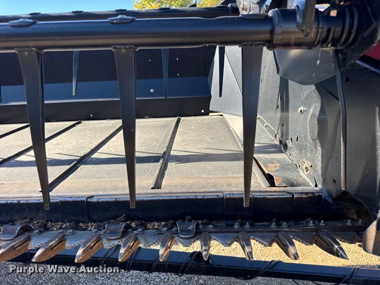 image for item YA1379 2015 MacDon FD75S flex draper head