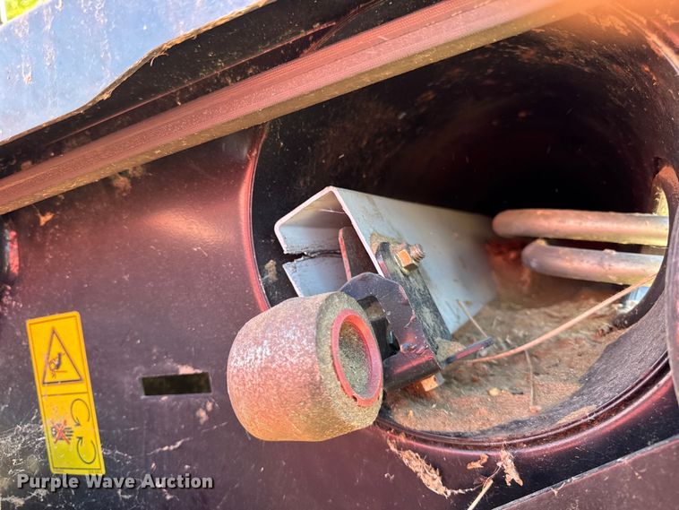 image for item YA1379 2015 MacDon FD75S flex draper head