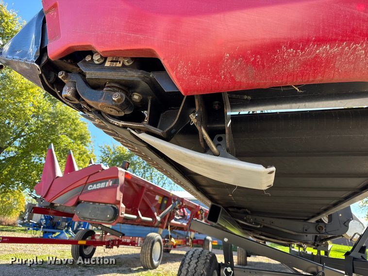 image for item YA1379 2015 MacDon FD75S flex draper head