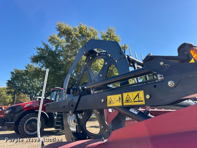 image for item YA1379 2015 MacDon FD75S flex draper head