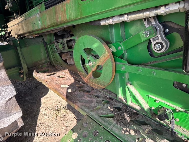 image for item YA1410 2010 John Deere 9870 STS combine