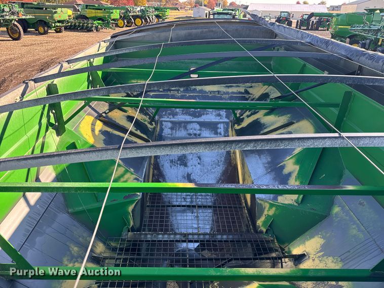 image for item YA1411 2011 Unverferth 1115 grain cart