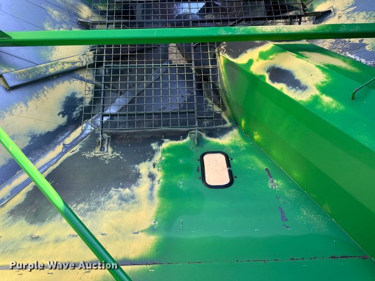 image for item YA1411 2011 Unverferth 1115 grain cart