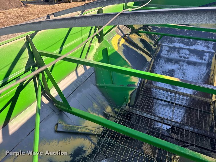 image for item YA1411 2011 Unverferth 1115 grain cart