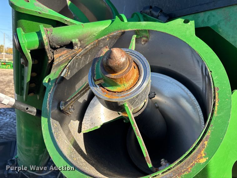 image for item YA1411 2011 Unverferth 1115 grain cart