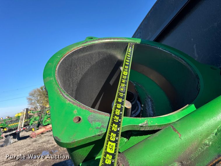 image for item YA1411 2011 Unverferth 1115 grain cart