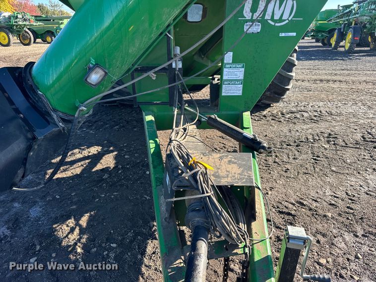 image for item YA1411 2011 Unverferth 1115 grain cart