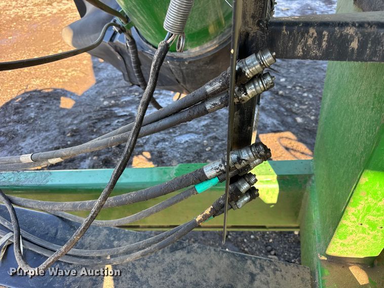 image for item YA1411 2011 Unverferth 1115 grain cart