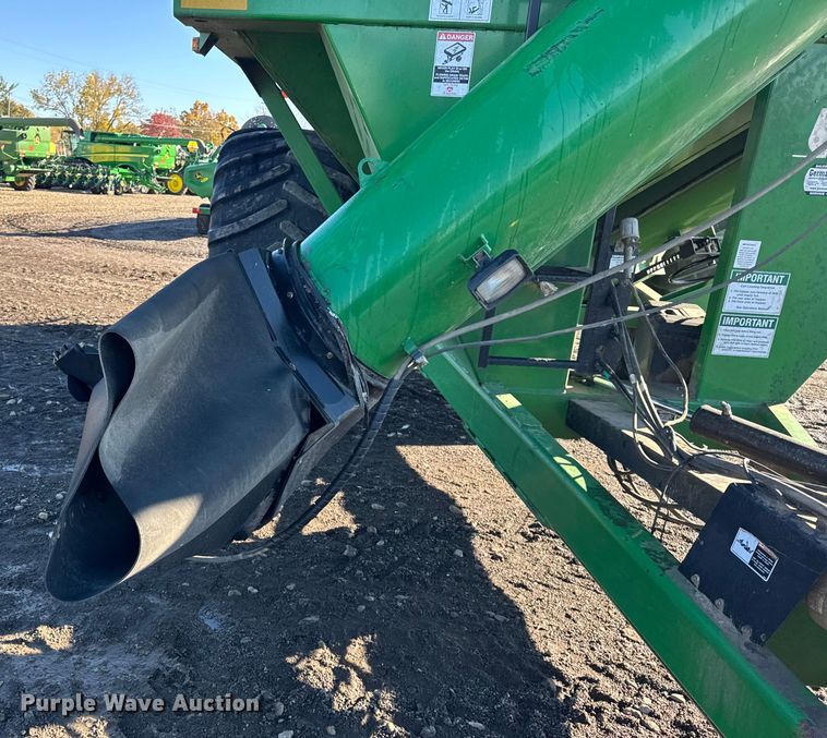 image for item YA1411 2011 Unverferth 1115 grain cart