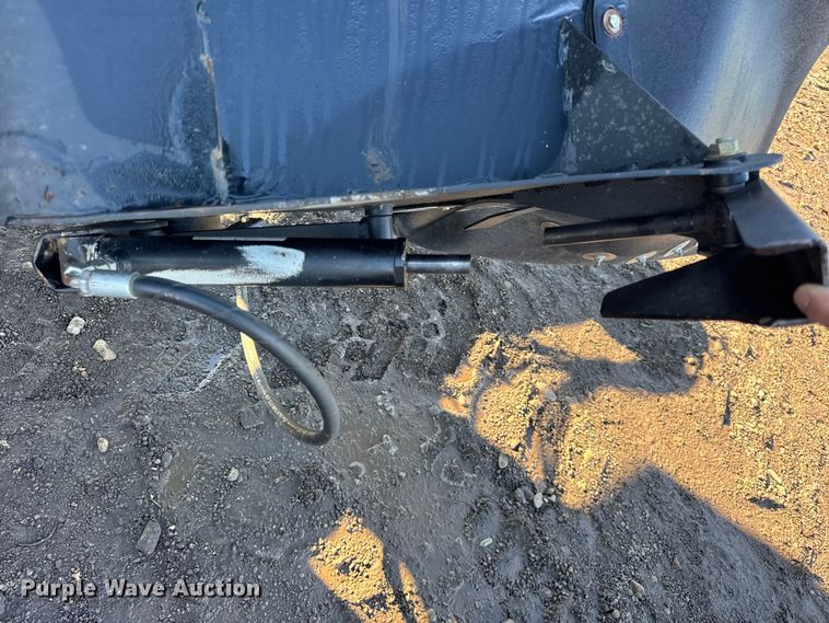 image for item YA1411 2011 Unverferth 1115 grain cart