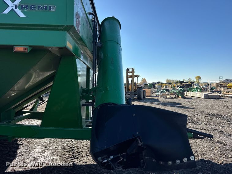 image for item YA1411 2011 Unverferth 1115 grain cart