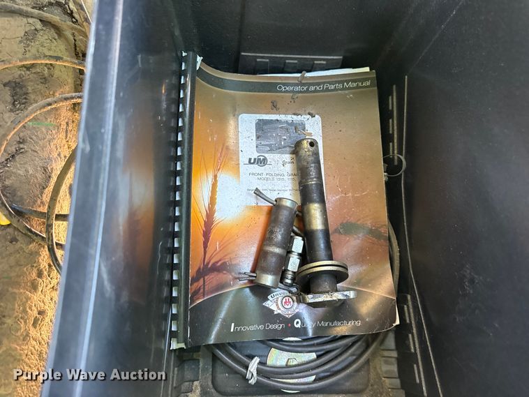 image for item YA1411 2011 Unverferth 1115 grain cart