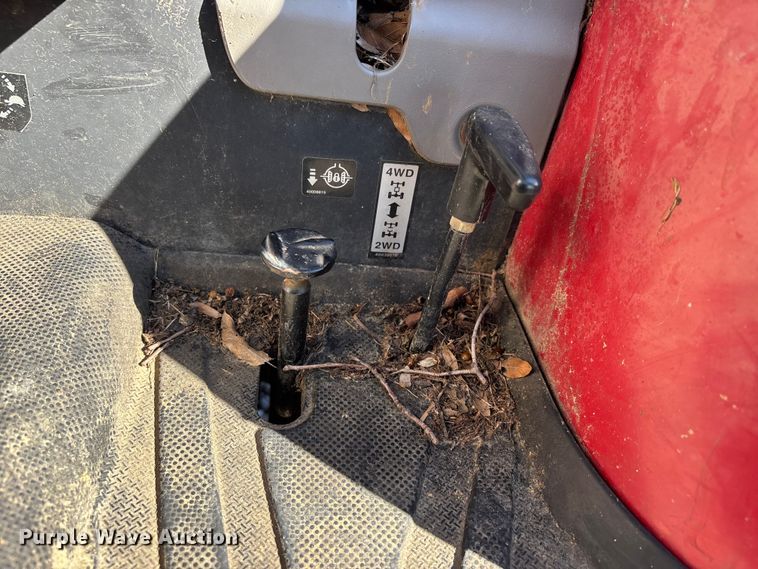 image for item YA1419 2014 Case IH Farmall 30C MFWD tractor