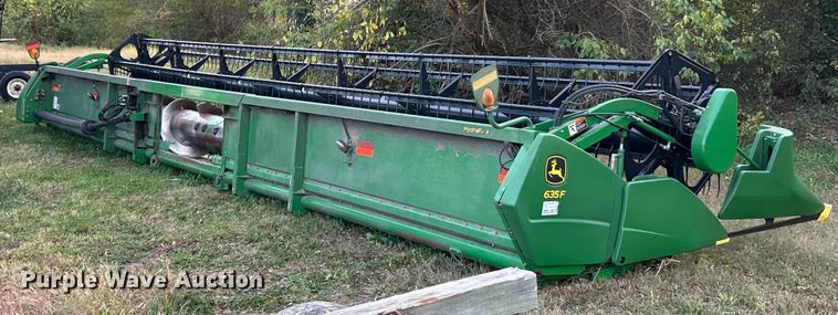 image for item YA1432 2005 John Deere 635F HydraFlex flex head