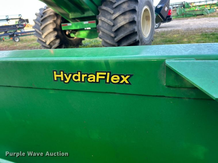 image for item YA1432 2005 John Deere 635F HydraFlex flex head