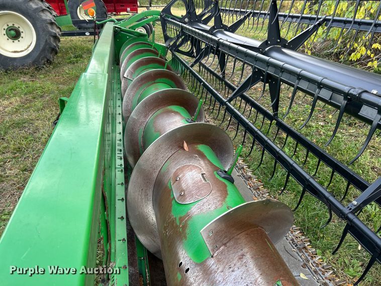 image for item YA1432 2005 John Deere 635F HydraFlex flex head