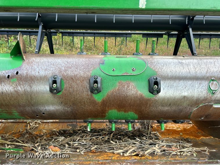 image for item YA1432 2005 John Deere 635F HydraFlex flex head