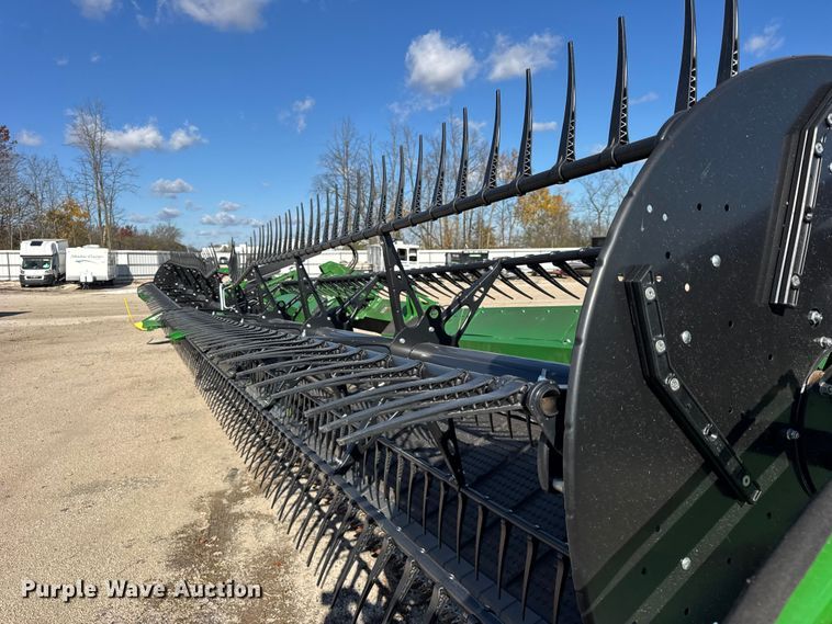 image for item YA1445 2025 John Deere HDF40 flex draper head