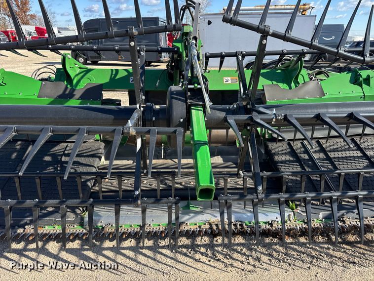 image for item YA1445 2025 John Deere HDF40 flex draper head