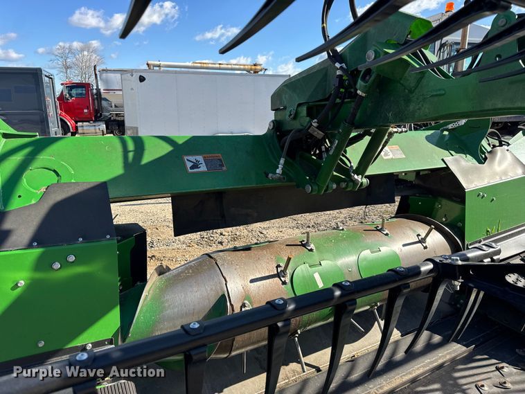 image for item YA1445 2025 John Deere HDF40 flex draper head