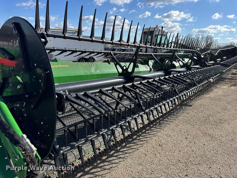 image for item YA1445 2025 John Deere HDF40 flex draper head