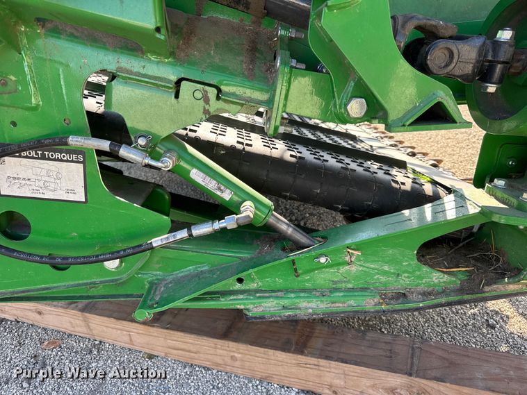image for item YA1445 2025 John Deere HDF40 flex draper head