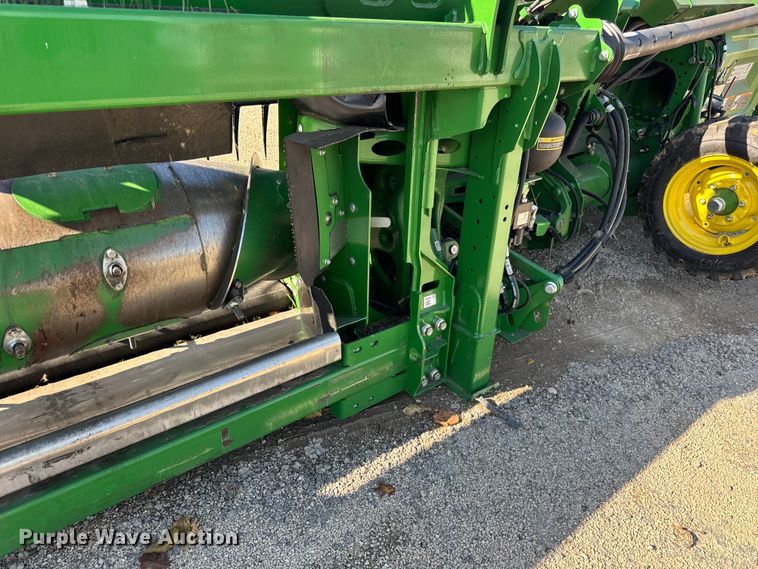 image for item YA1445 2025 John Deere HDF40 flex draper head