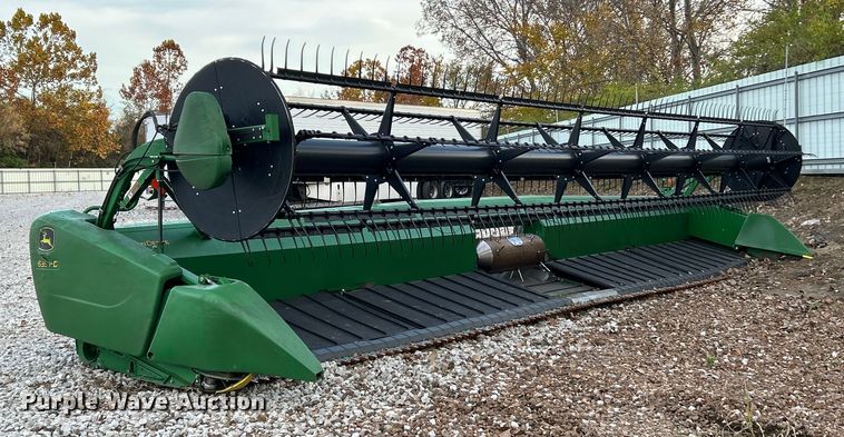 image for item YA1483 2012 John Deere 635FD HydraFlex flex draper head