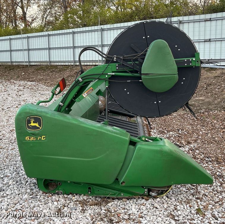 image for item YA1483 2012 John Deere 635FD HydraFlex flex draper head