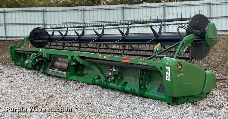 image for item YA1483 2012 John Deere 635FD HydraFlex flex draper head