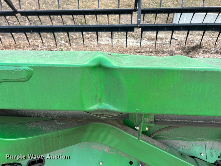 image for item YA1483 2012 John Deere 635FD HydraFlex flex draper head